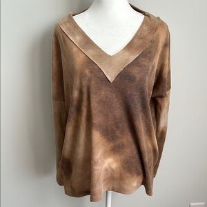 BKE Brown Tie-Dye V-Neck Sweater